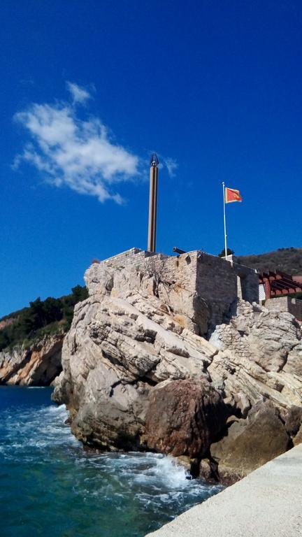 Apartman Ozi Petrovac Exterior foto
